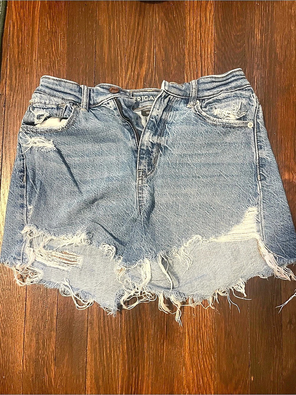 American Eagle AE Stretch Ripped Denim Mom Short Blue Size 2